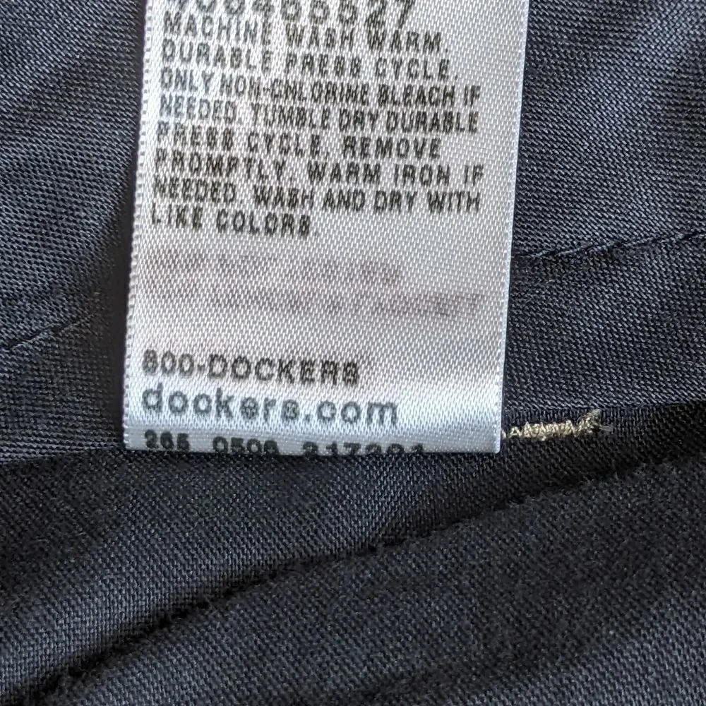 Dockers pants very